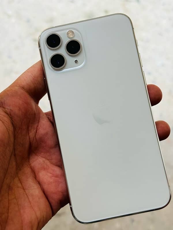 iPhone 11 Pro 1