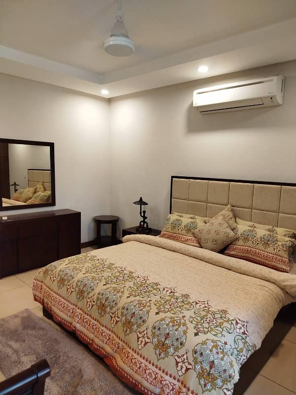 Brand New Luxurious Ground Portion Fully Furnished Independent Gate 2