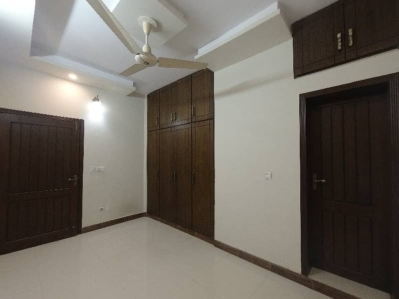 Ideal Corner 14.75Marla House Available In Bahria Town Phase 4, Rawalpindi 3