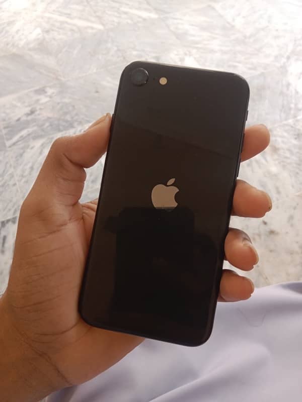 i phone se 2022 water pack 64 gb 1