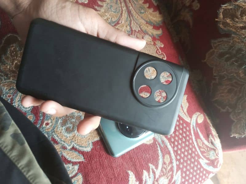 urgent sale passoo ki zarrort ha one plus 11pro 2