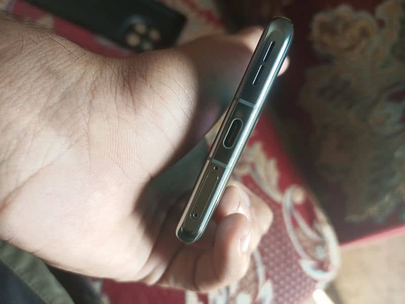 urgent sale passoo ki zarrort ha one plus 11pro 3