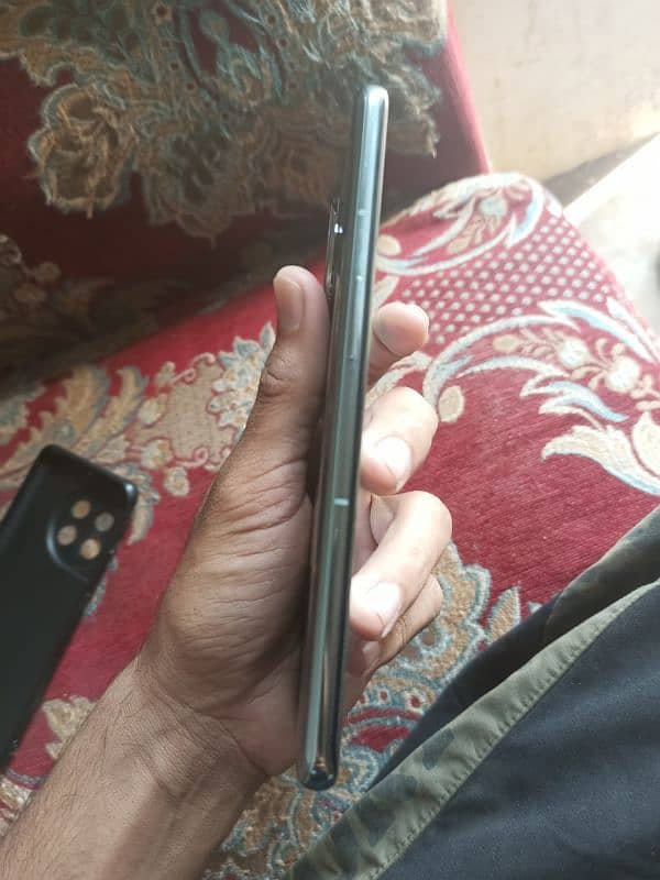 urgent sale passoo ki zarrort ha one plus 11pro 5