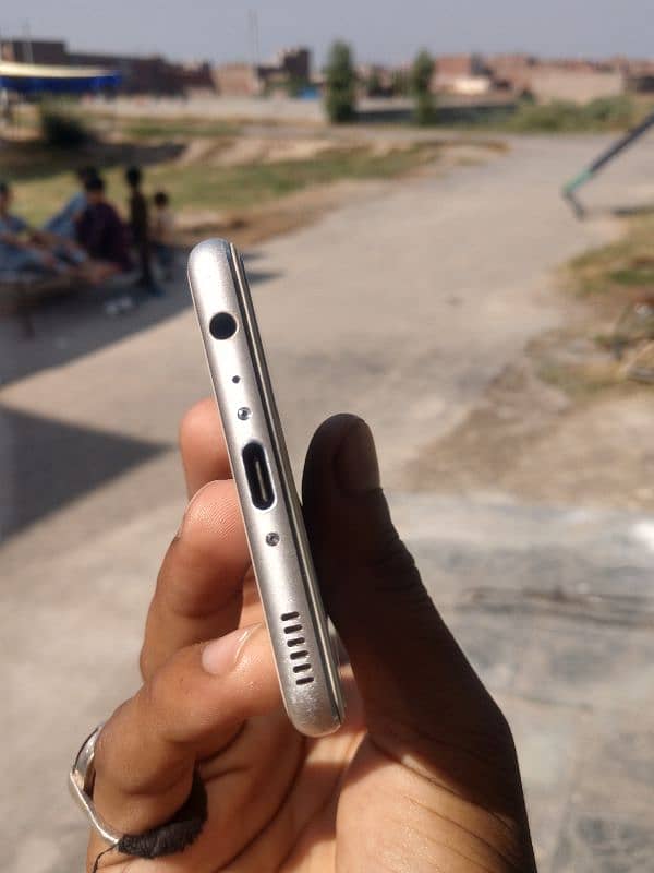 Huawei p10 urgent for sale 3