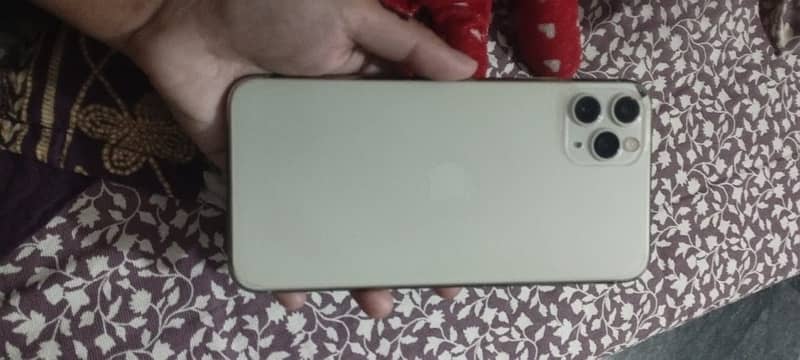 I phone 11 Pro Max Non PTA 4