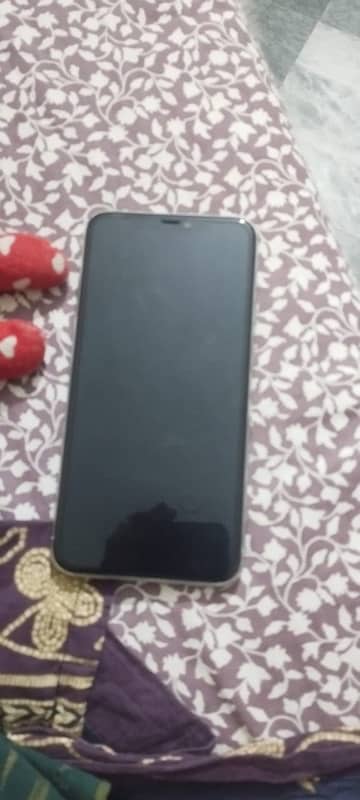 I phone 11 Pro Max Non PTA 8