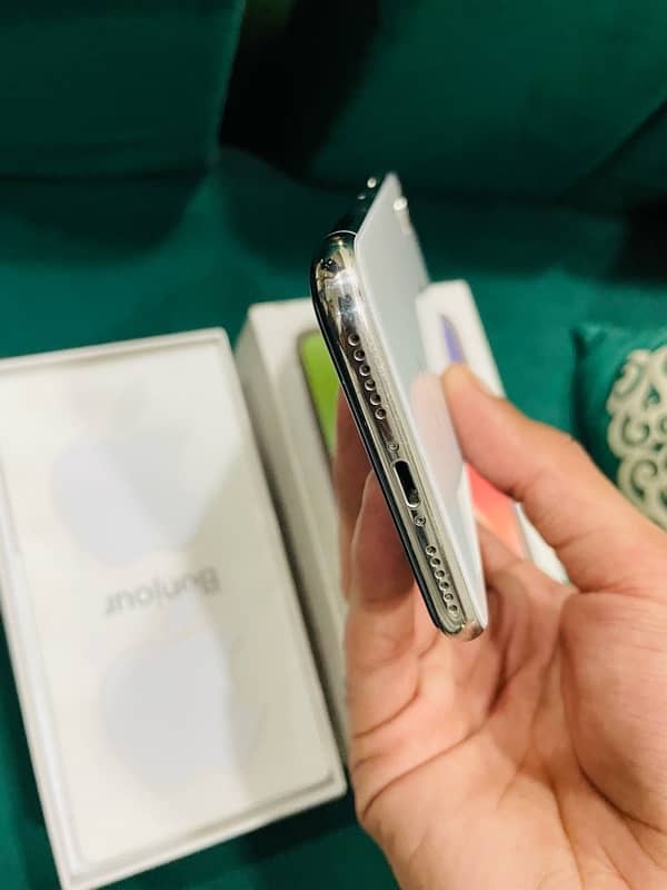 Apple iphone x 256gb pta approved 3