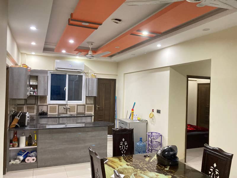 *Brand new flat* 3 bed dd. 1350 sq. Ft on papers Itehad commercial lane 6 1