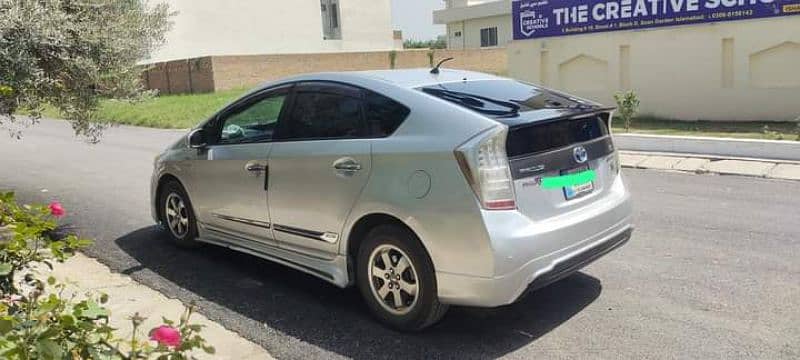 Toyota Prius 2011 5