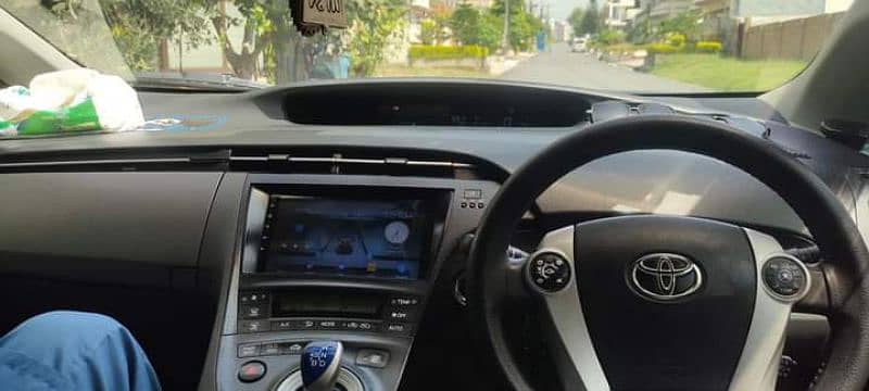 Toyota Prius 2011 8