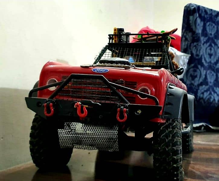 Axial SCX 10 crawler RC jeep , remote control 4