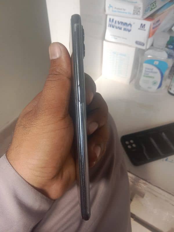 oppo f17 pro 4