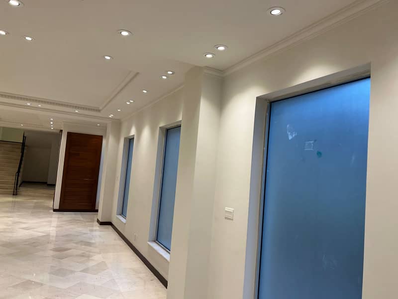 20000 SQFT Beautiful Ready To Move Commercial Building For Rent 3