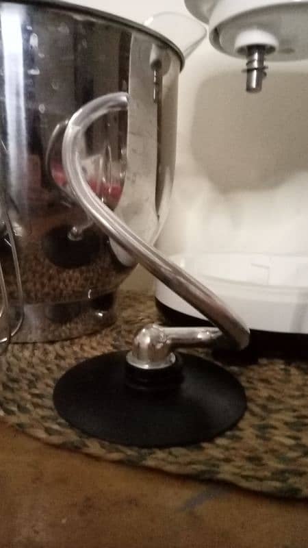 Stand Mixer 4