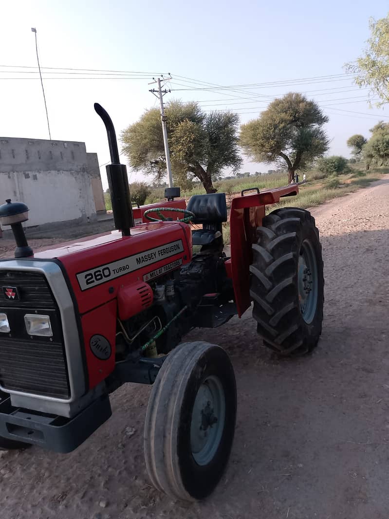 Massey Ferguson 260 Tractor Model 2021 // 03083979029 1