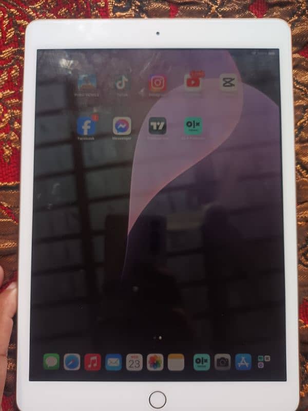 ipad 8 generation 128gb with box 1