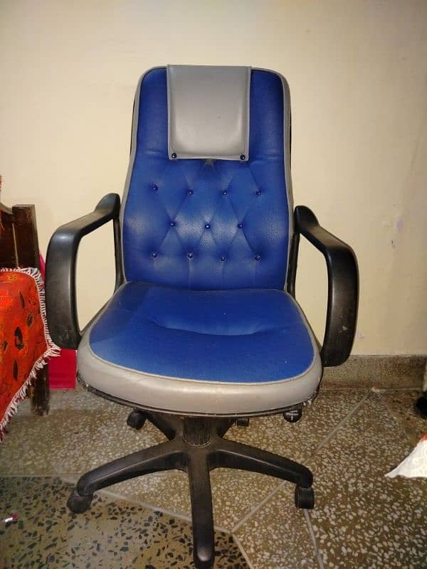 Office Boss Chair 0