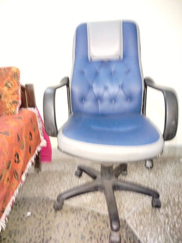 Office Boss Chair 1