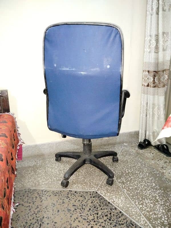 Office Boss Chair 3