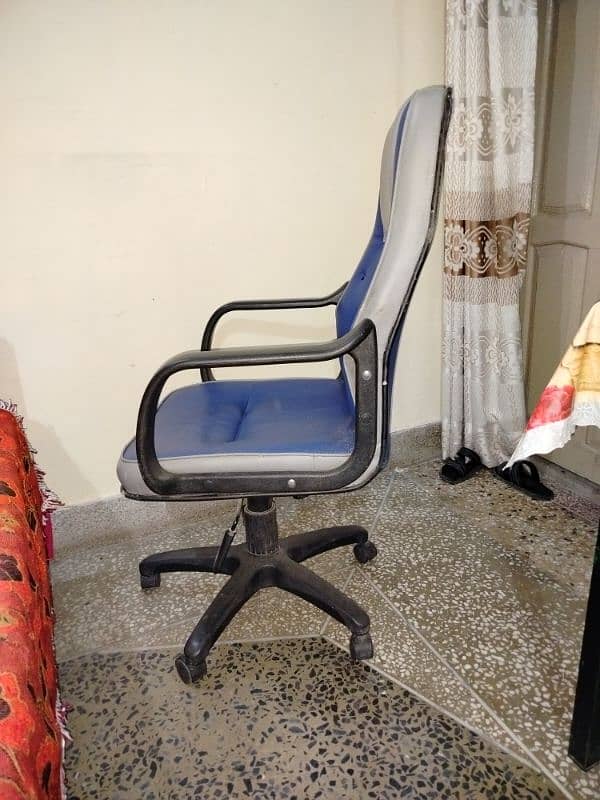 Office Boss Chair 4