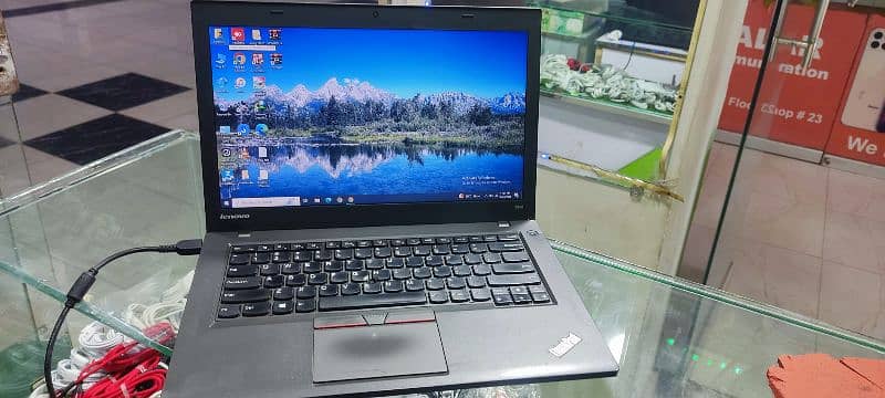 Lenovo ThinkPad t450 Core i5 5th generation 0