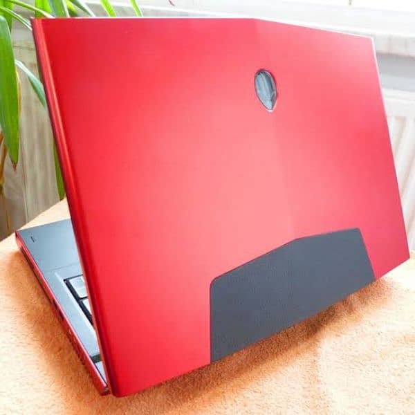 Alienware m17xr2 5