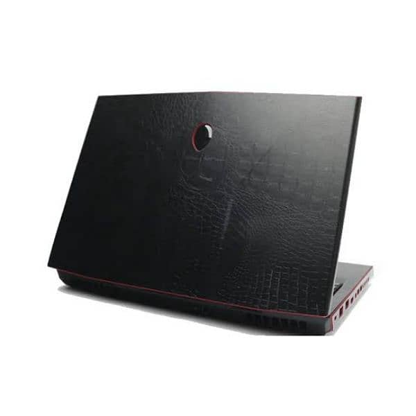 Alienware m17xr2 9