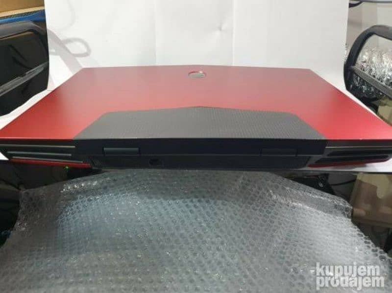 Alienware m17xr2 3