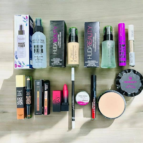 12 in one Makeup Deal/ Huda Makeup Deal/ Makeup 12 in makeup Deal 2