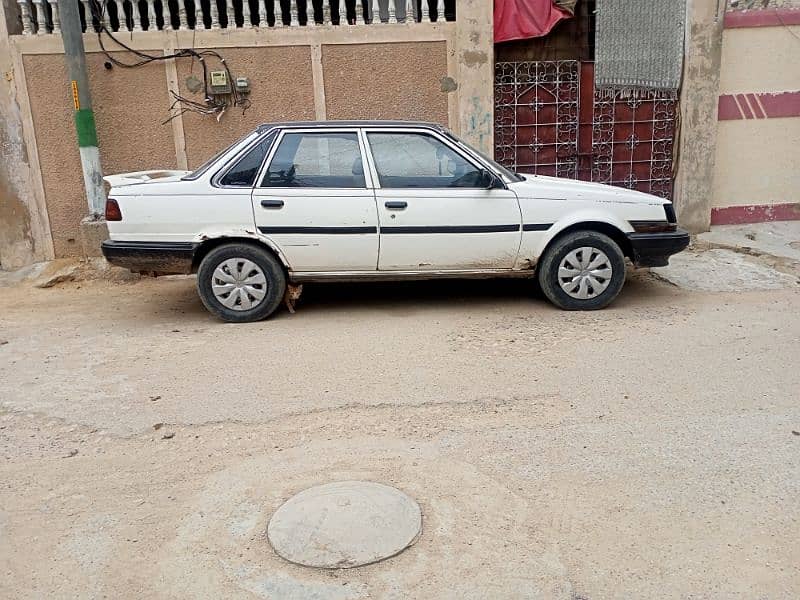 saf sutri GARI hai Toyota corona 1986 model document complete hai 4