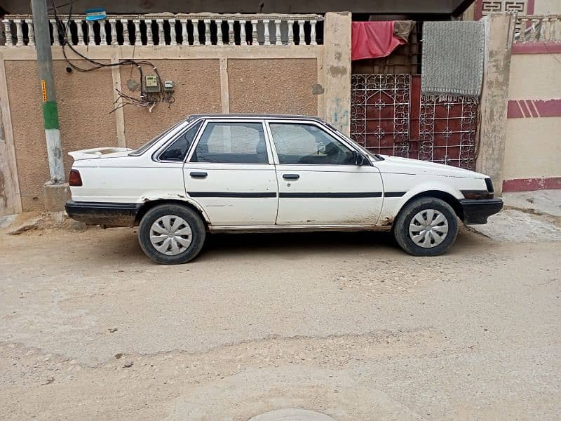 saf sutri GARI hai Toyota corona 1986 model document complete hai 5