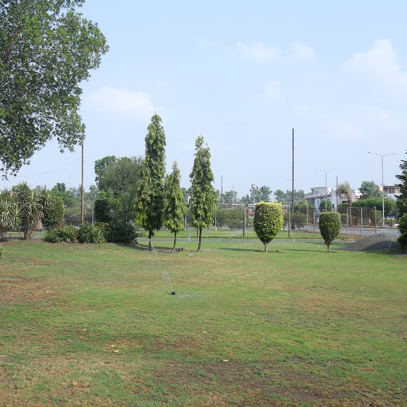 5 Marla Plot For Sale In rose block Park View City lahore 7