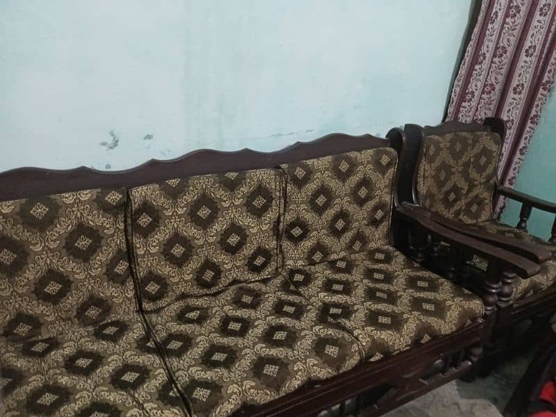 5 Seater Sofa set and Single bed 0