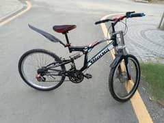 24 inch bicycle. I am selling my lushed condition bicycle.