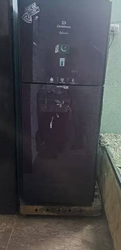 Dawlance medium size fridge 0