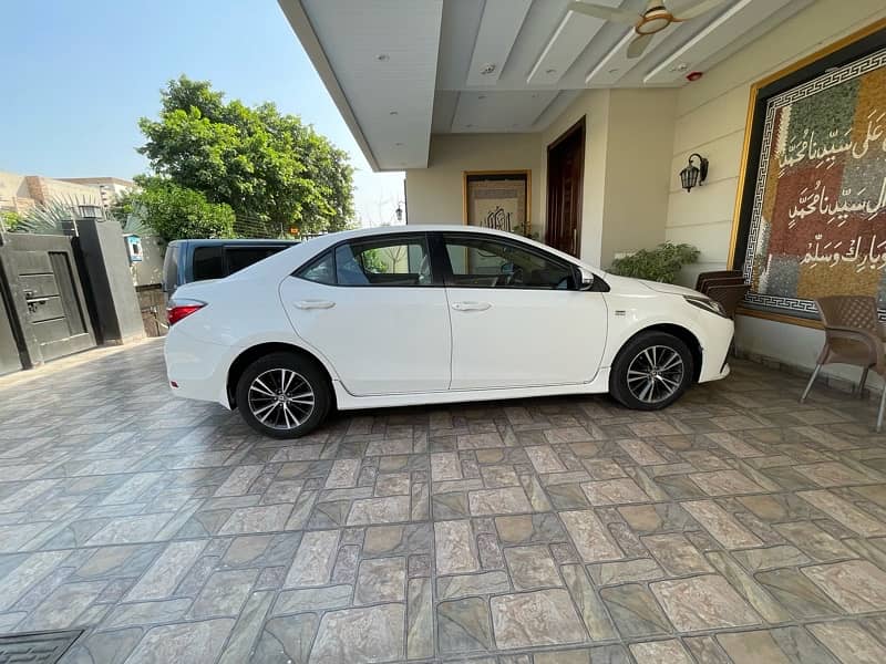 Toyota Corolla Altis 1.6 2018 registered 17 model 3