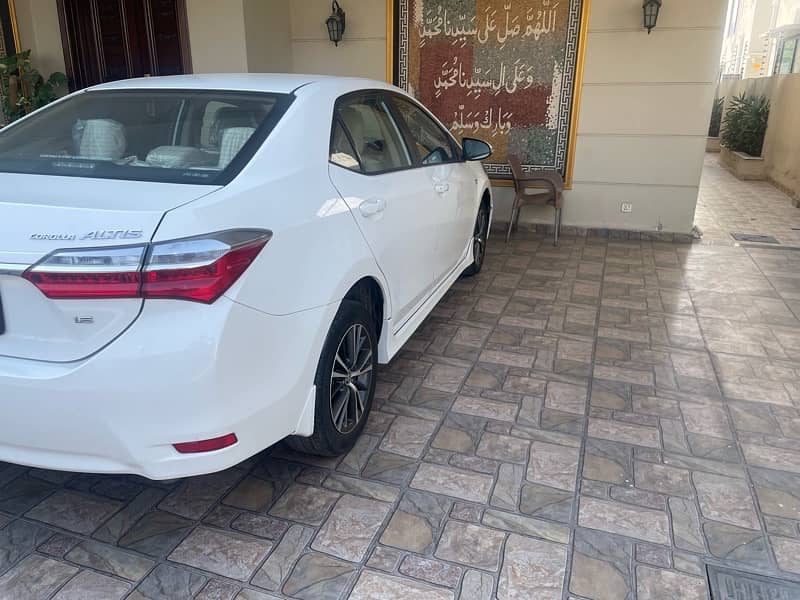 Toyota Corolla Altis 1.6 2018 registered 17 model 4