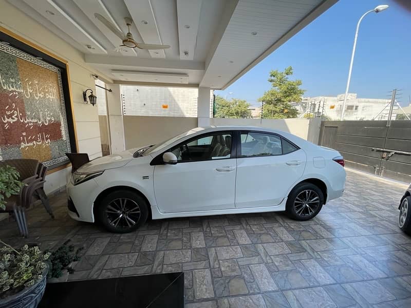 Toyota Corolla Altis 1.6 2018 registered 17 model 7