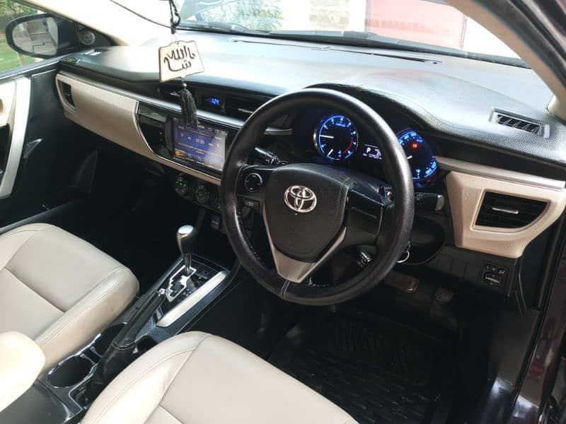 Toyota Altis Grande 2014 Auto/Sunroof Excellent Condition in DHA 3