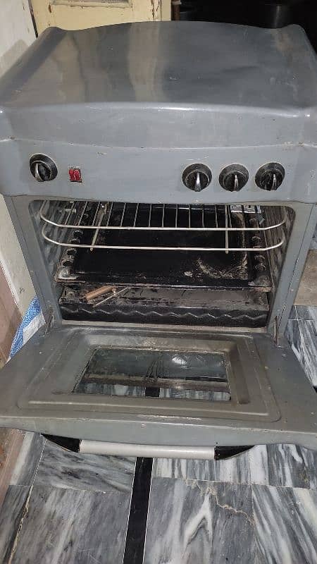 Stove + Oven for baking in very good condition 1