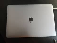 Apple MacBook pro 2017 15" display