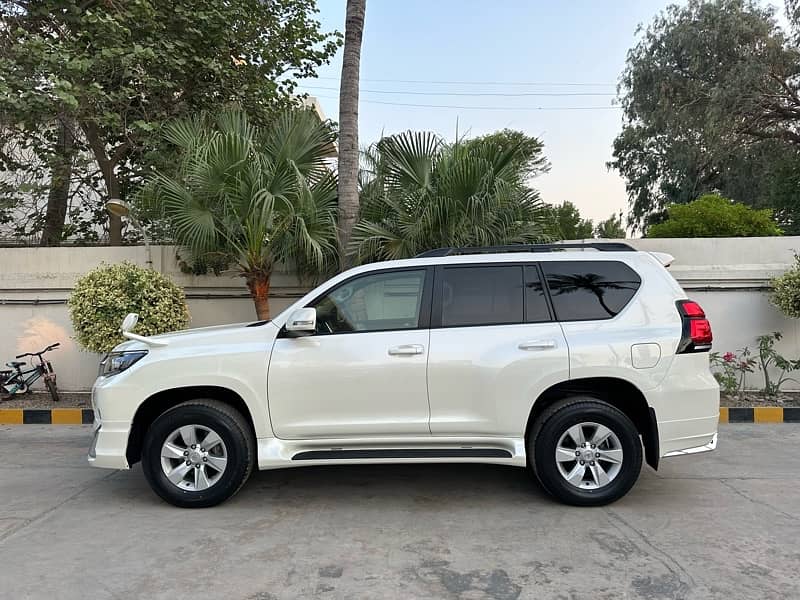 Toyota Land Cruiser Prado 2018 reg 2022 Tx Sunroof 5A Grade 39000km 5