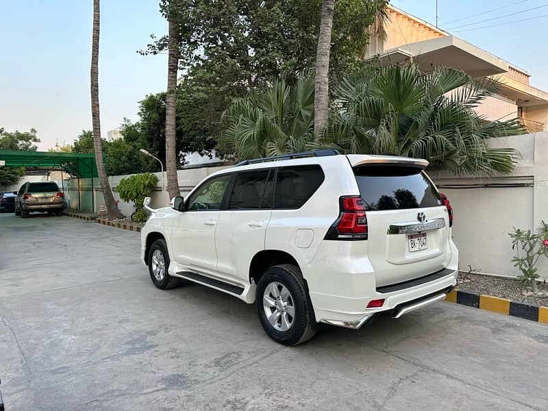 Toyota Land Cruiser Prado 2018 reg 2022 Tx Sunroof 5A Grade 39000km 6