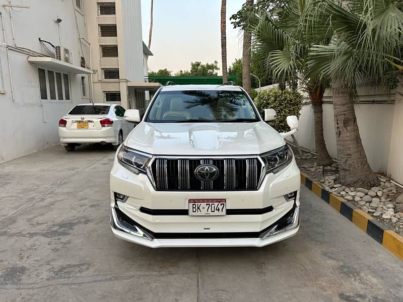 Toyota Land Cruiser Prado 2018 reg 2022 Tx Sunroof 5A Grade 39000km 9