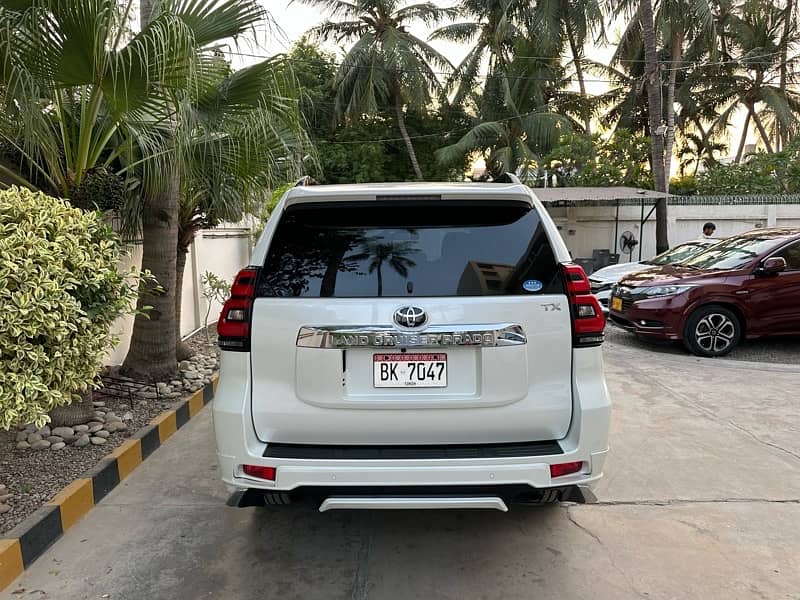 Toyota Land Cruiser Prado 2018 reg 2022 Tx Sunroof 5A Grade 39000km 10