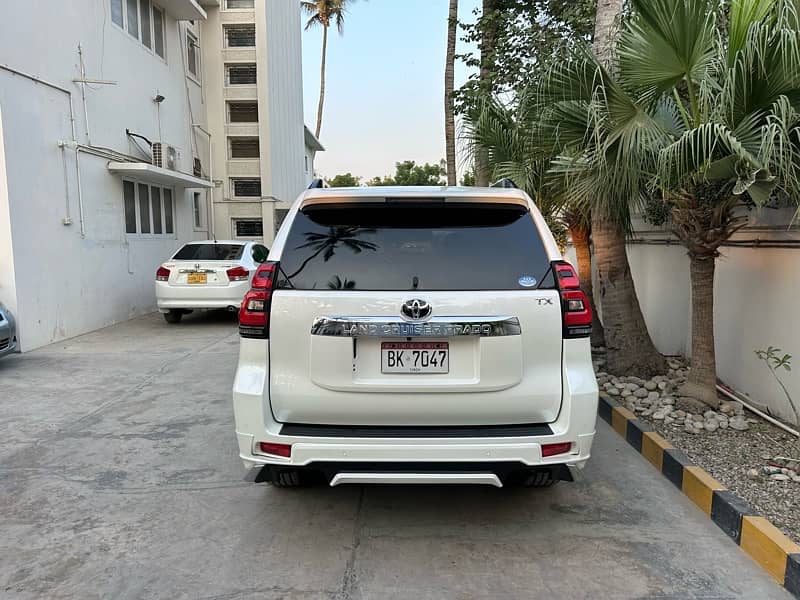 Toyota Land Cruiser Prado 2018 reg 2022 Tx Sunroof 5A Grade 39000km 11