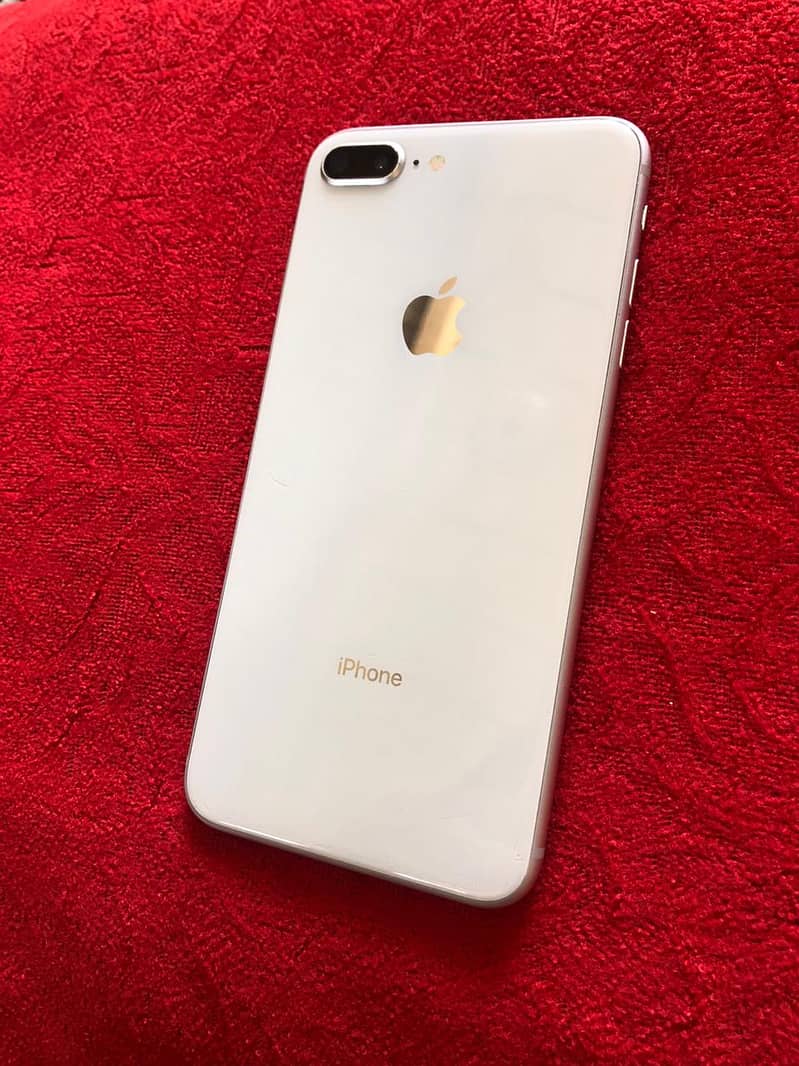 Iphone 8+   64 Gb 0