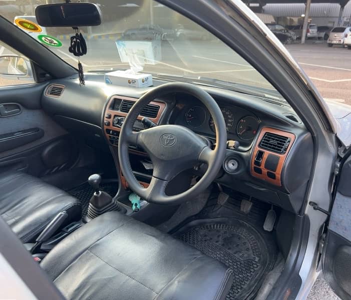 Toyota Corolla 2.0 D 2001 7