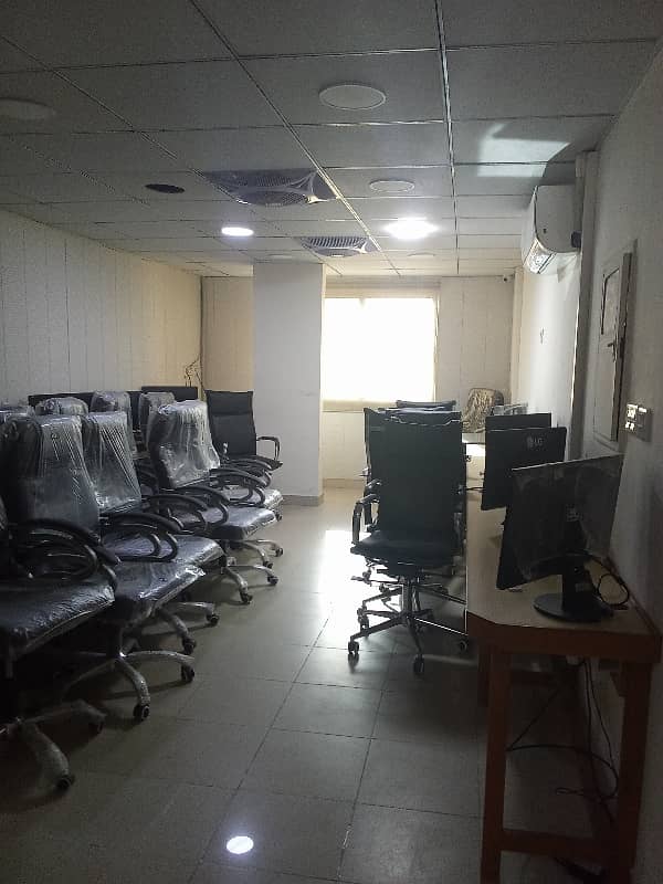 1500, SQFT SECOND FLOOR OFFICE AVAILABLE FOR SILENT COMMERCIAL OFFICE USED 9