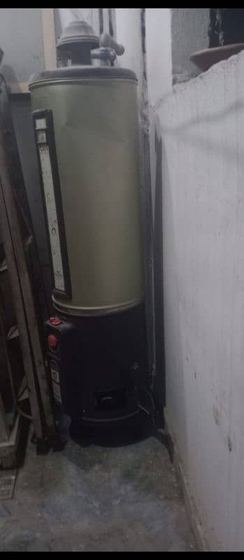 35 Gallon Water Geyser Rays AL FATEH Standard just like new 2